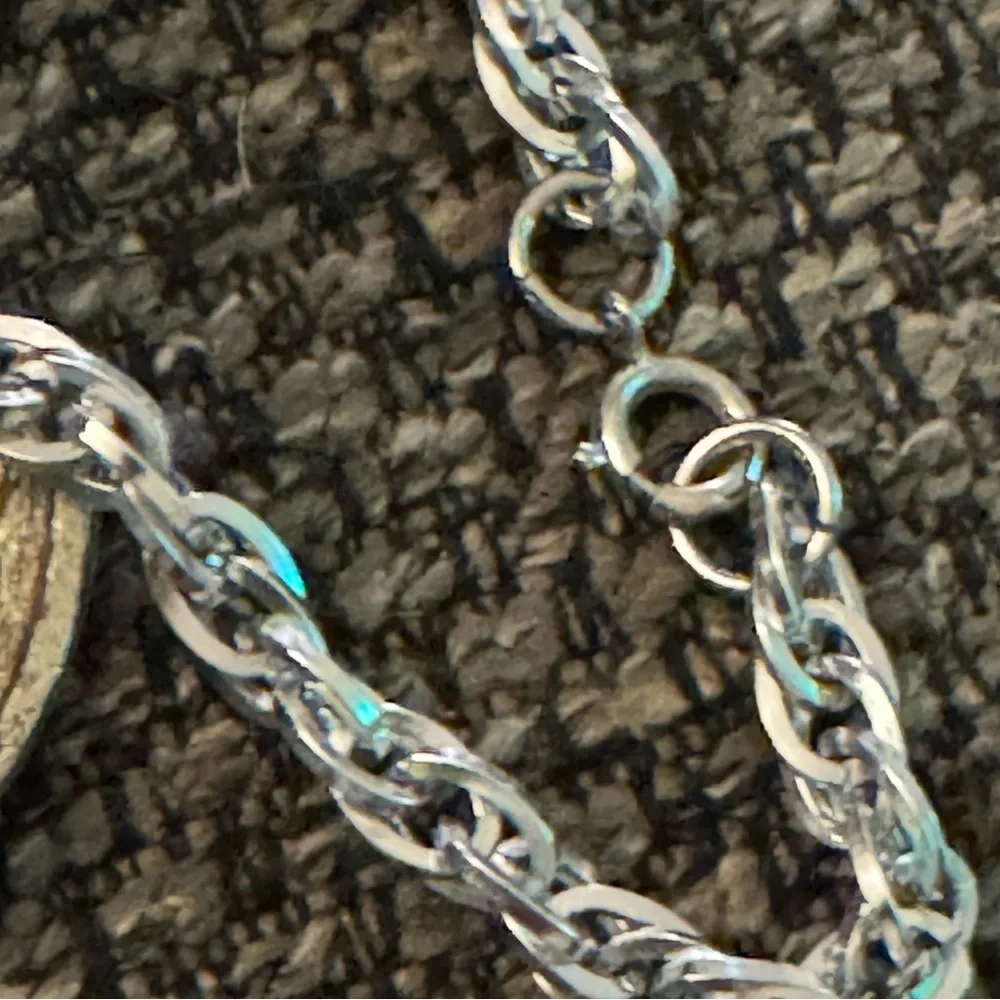 Playboy Bunny Metal‎ Pendant Necklace Silver Tone Textured Y2K Style Chain